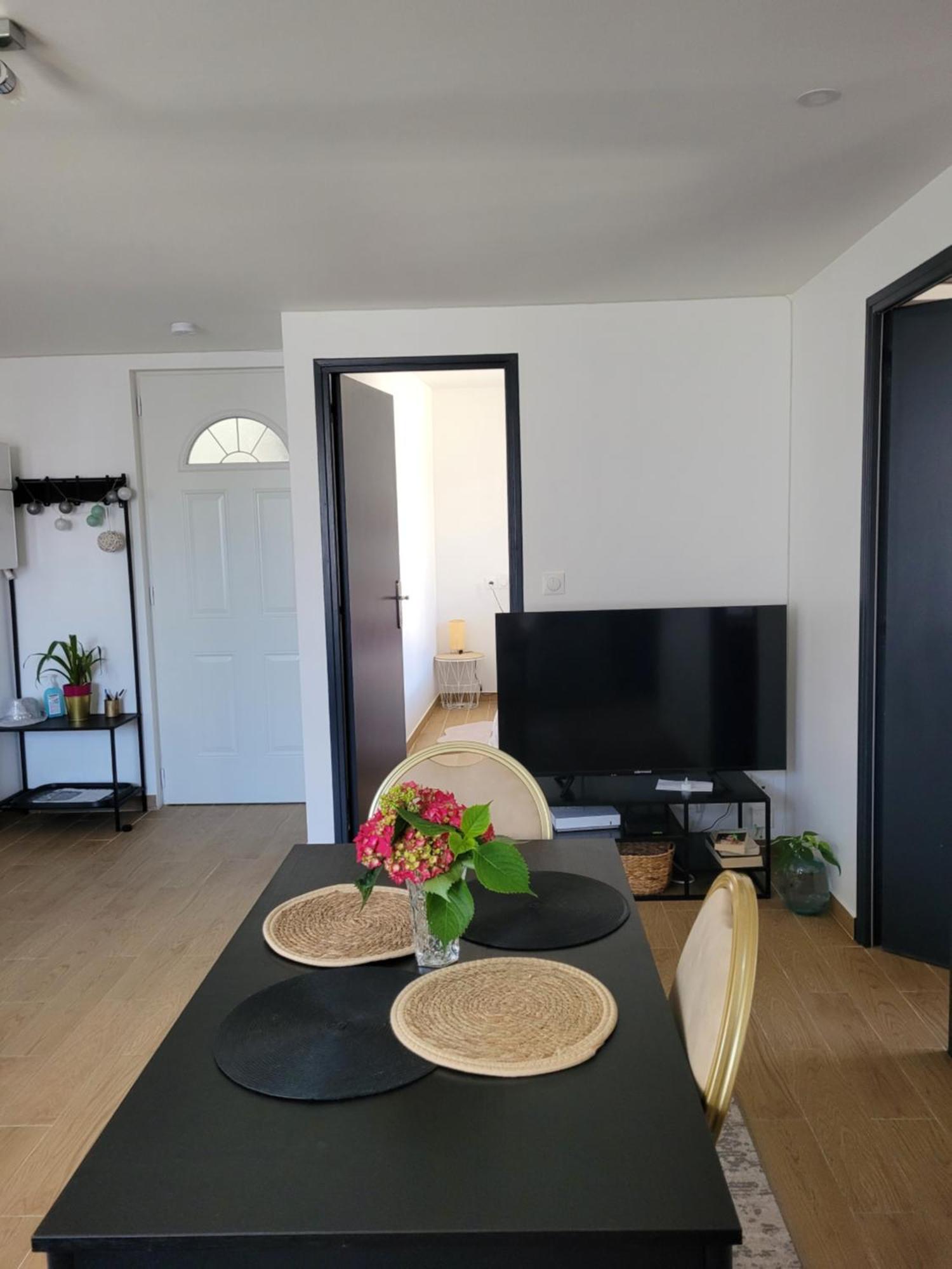 Appartement Prive A 15Mn De Paris Et Proche Enghien Les Bains Groslay Rum bild